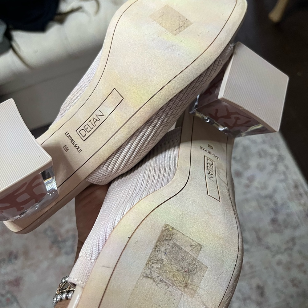 Delta Shoe Sandal - Picture 2 of 4